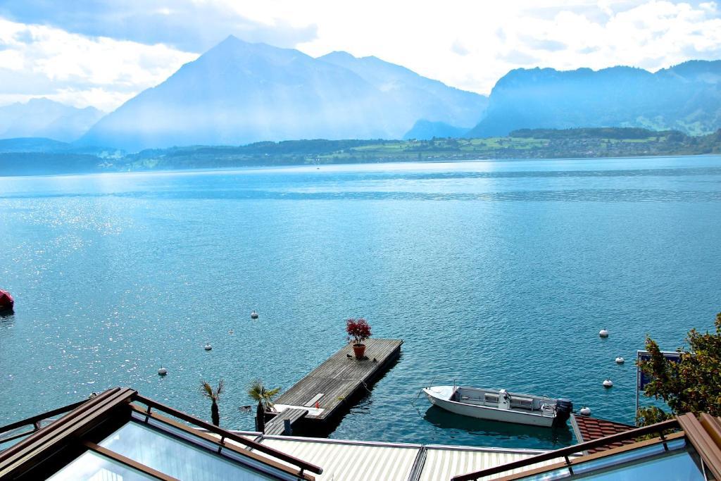 Hotel Restaurant Bellevue Au Lac Thun Exterior photo