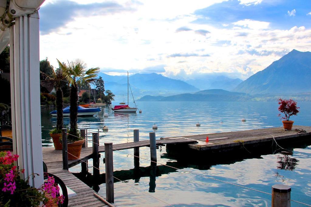 Hotel Restaurant Bellevue Au Lac Thun Exterior photo